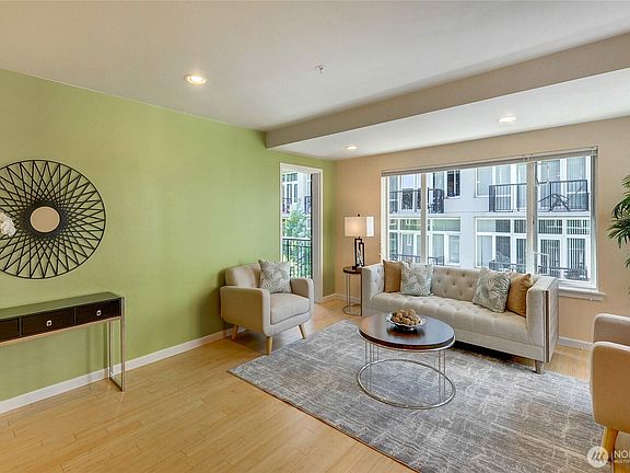 5th image of 2717 Western Avenue #522