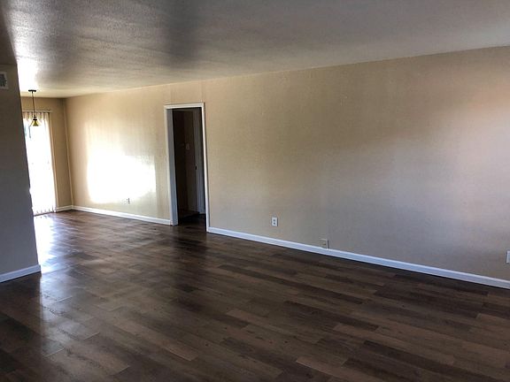 2nd image of 313 S Hill St APT B