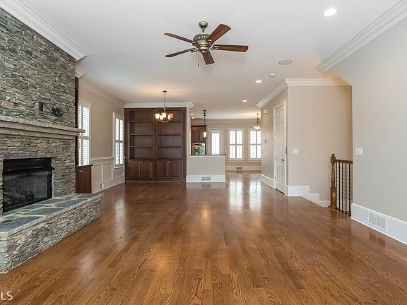 3rd image of 4352 Bridgehaven Dr SE