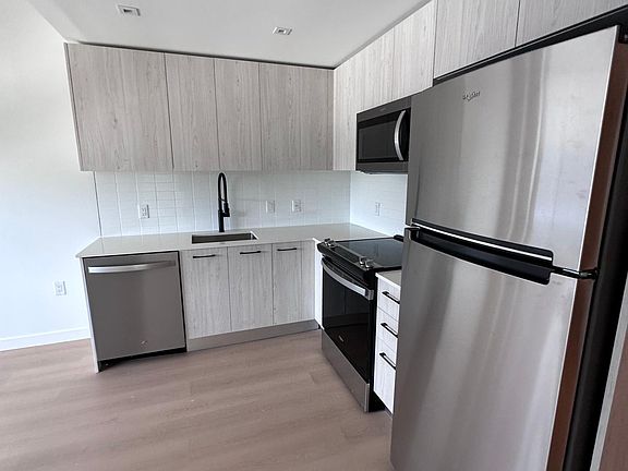 2nd image of 129 NW 30th St #303
