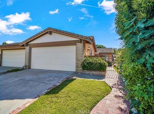 25631 Ramada Dr, Santa Clarita, CA 91355