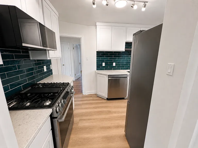 1219 N Geyer Rd — Photo 9