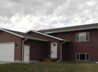 1016 17th Ave SW, Aberdeen, SD 57401