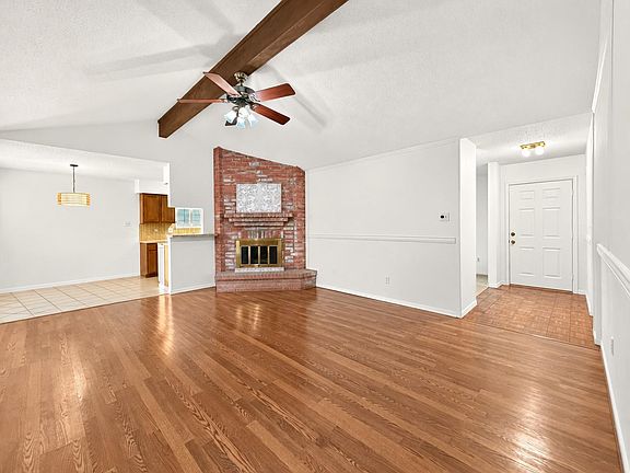 2nd image of 18530 Sweetmeadow Dr