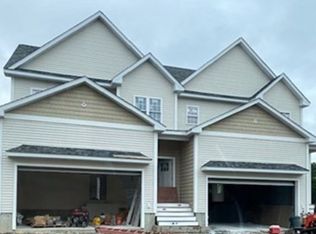 43 Modoc St, Worcester, MA 01604