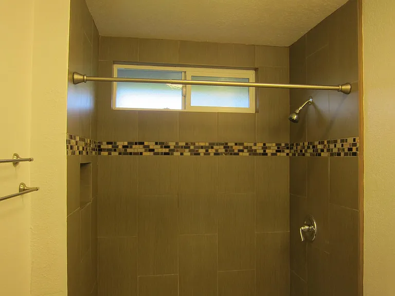 488 N Michigan Ave #1 — Photo 9