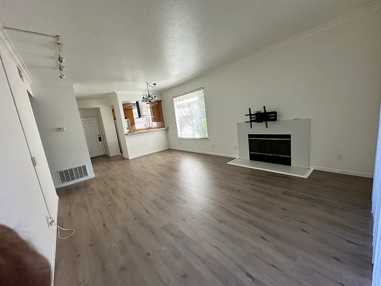 125 Hobson St #1A — Photo 4
