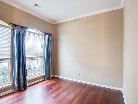 4th image of 7023 Beacon Dr