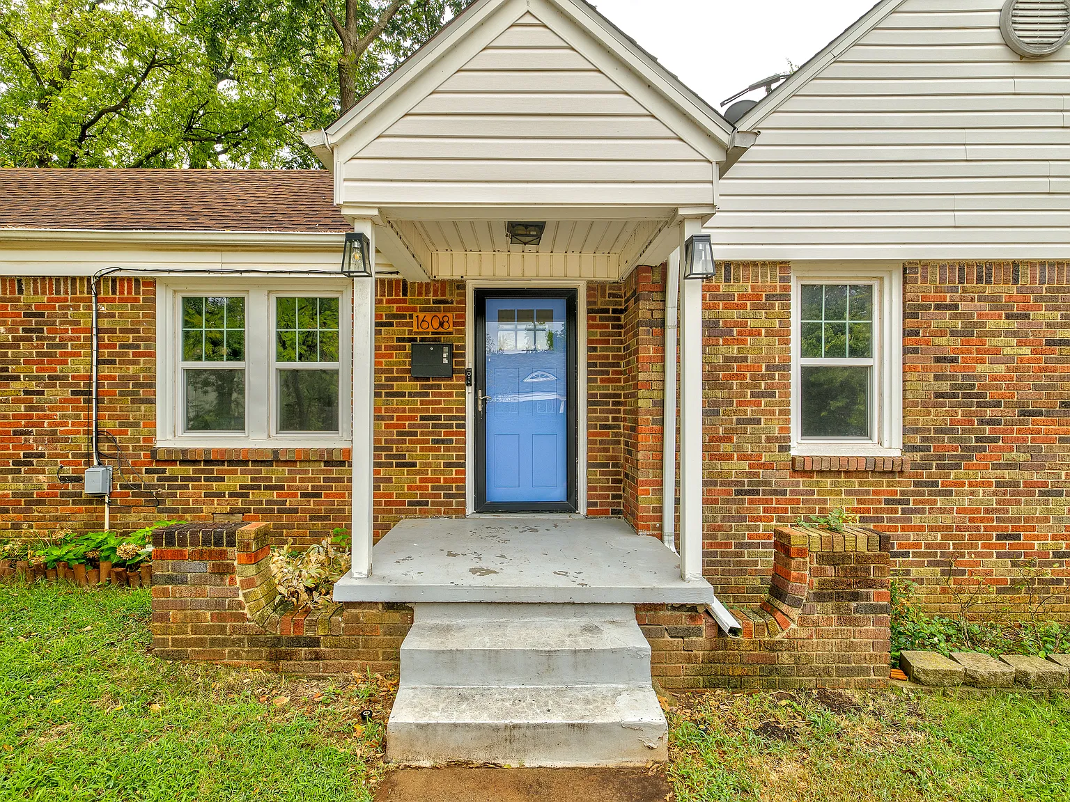 3 bed, 1352 sqft, $1,550 — Photo 2