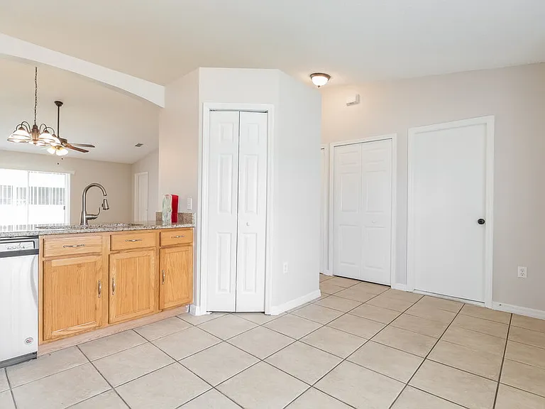 221 Timbercreek Pines Cir — Photo 7