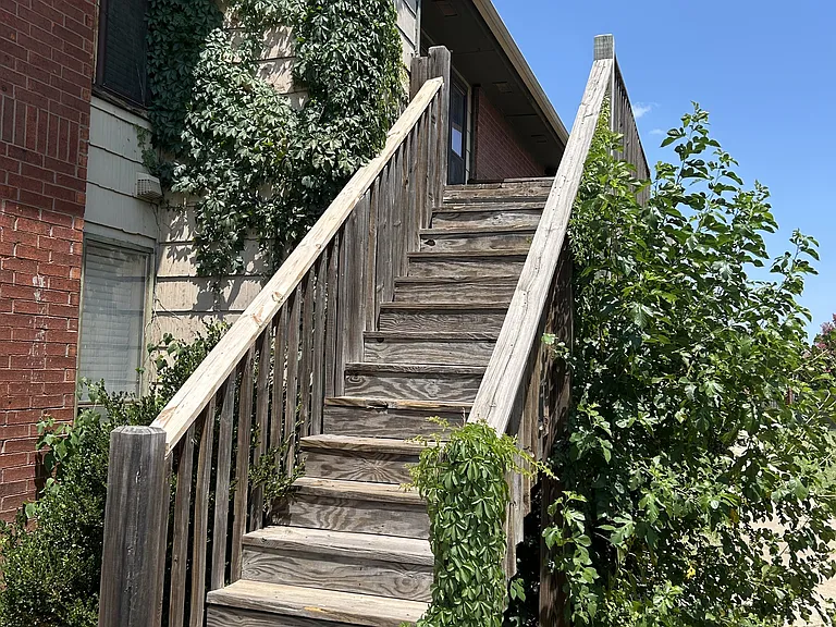 1000 Rambling Oaks Dr #8 — Photo 14