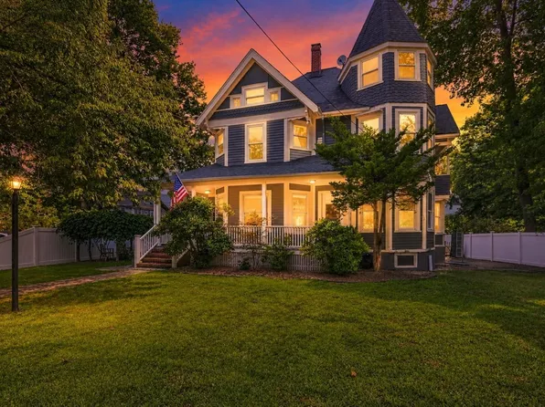 1161 Franklin St, Stoneham, MA 02180