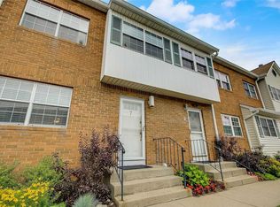 98 S Franklin Ave APT 7, Valley Stream, NY 11580