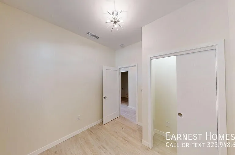 7252 Glade Ave — Photo 9