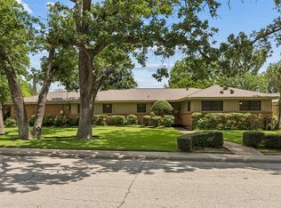 1637 Hendrix Dr, Irving, TX 75061