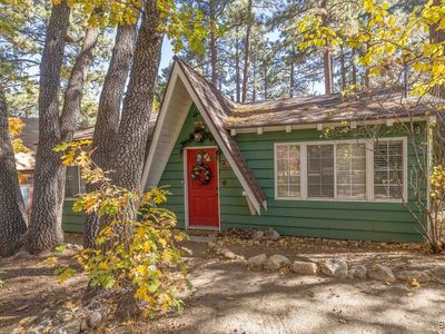 247 Victoria Ln, Sugarloaf, CA, 92386