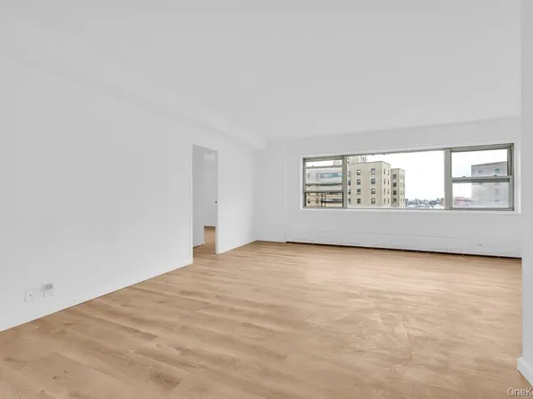 3 Fordham Hill Oval image 9 of 29