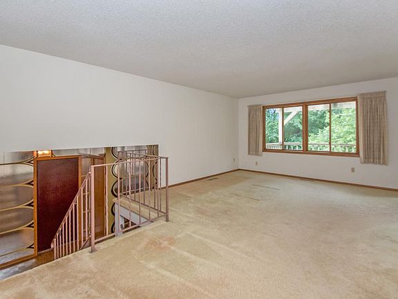 3rd image of 16005 26th Ave N