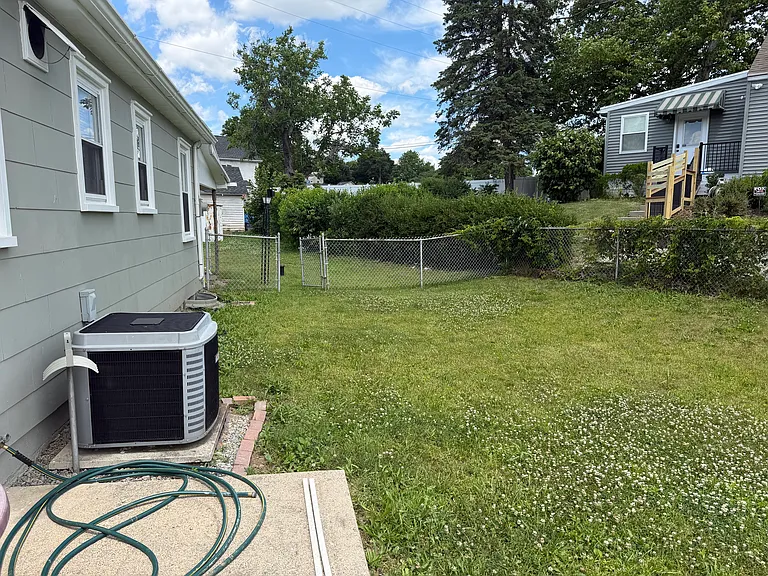 75 Industrial Dr N — Photo 16