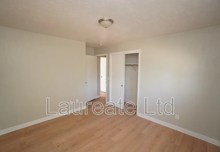 1853 S Oakland St — Photo 17