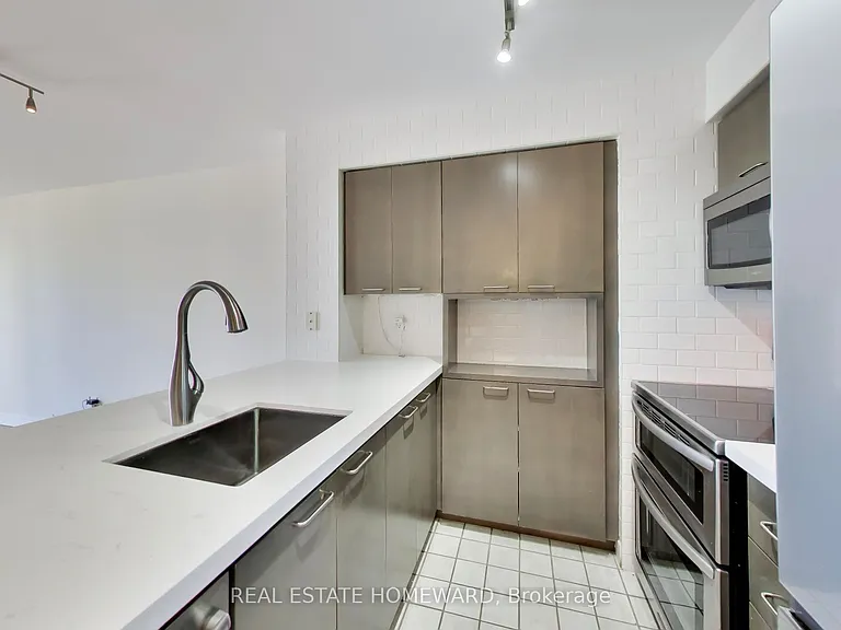 255 Richmond St E #Penthouse 10 — Photo 10