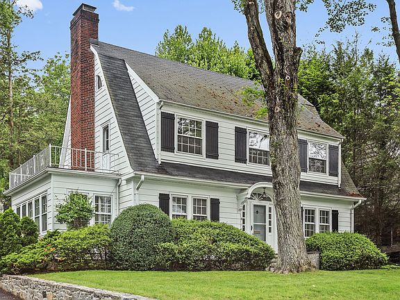2nd image of 41 Woods Ln