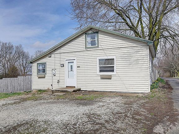 2nd image of 188 Railroad St