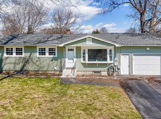 4 Clairmoor Dr, Nashua, NH 03060