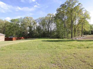 48 Brentmeade Dr, Jackson, TN 38305