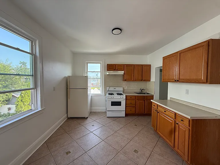 27 Piaget Ave #2 — Photo 3
