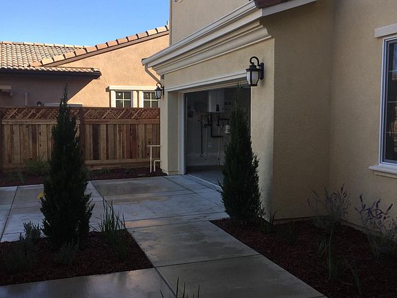 4th image of 644 N San Marcos Dr