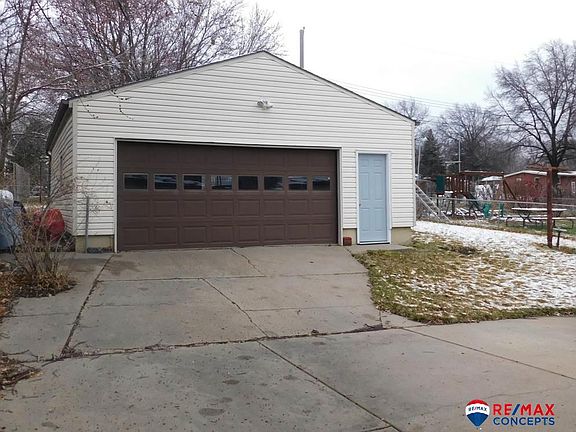 4th image of 6940 Dudley St