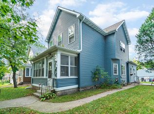 869 Geranium Ave E, Saint Paul, MN 55106