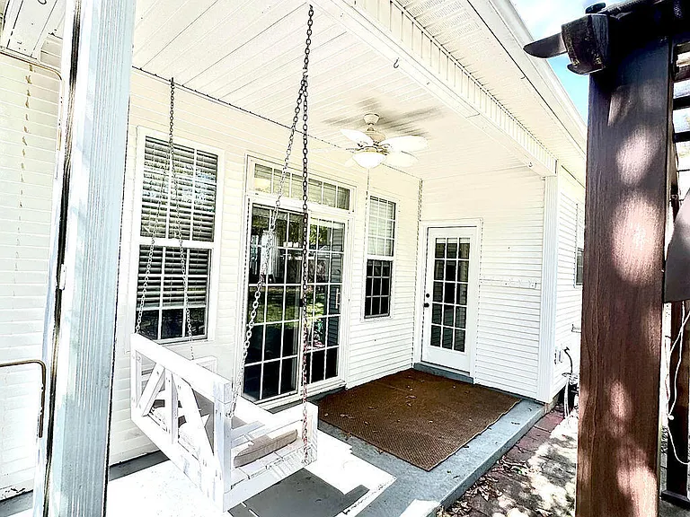 425 N Belvedere Dr — Photo 33
