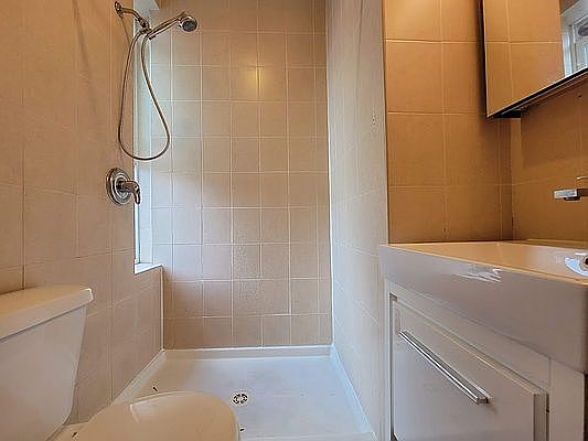 5th image of 26 7th Ave S #3T