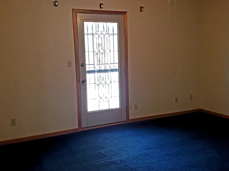 718 Washington St — Photo 13