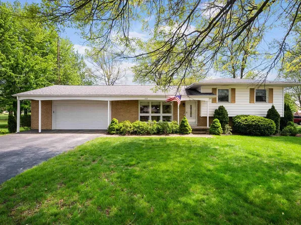 103 W Briar Rd, Hartford City, IN 47348