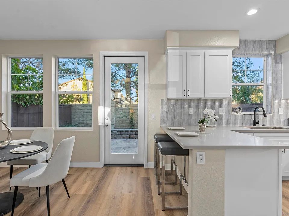 13295 Calle Del Campo #2