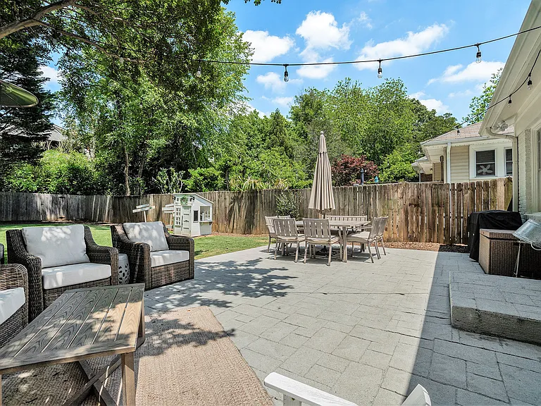 614 Cooledge Ave NE — Photo 20