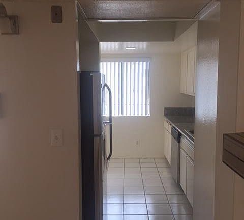 Kitchen (all appliances included)