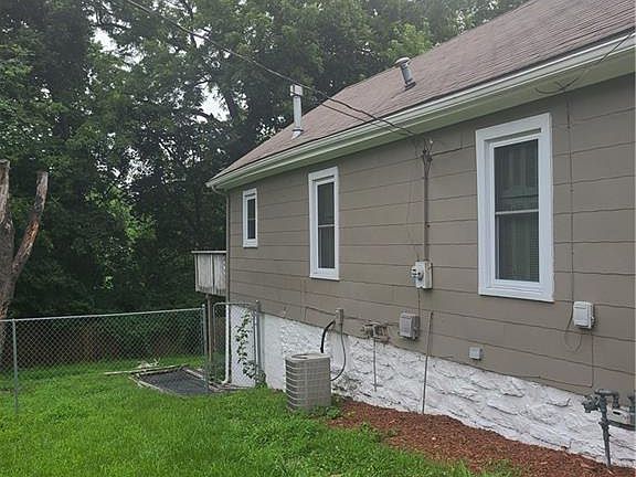 4th image of 4226 E 54th St