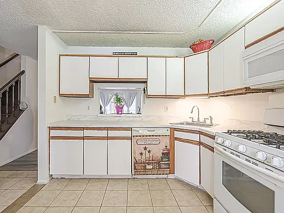 41 Seneca Dr #1062 — Photo 5