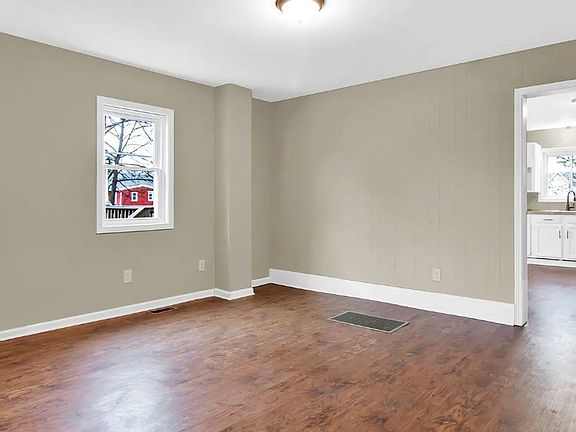 4th image of 5 E Beale Ave