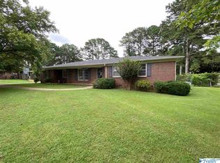 2322 Springdale Rd SE, Decatur, AL 35601