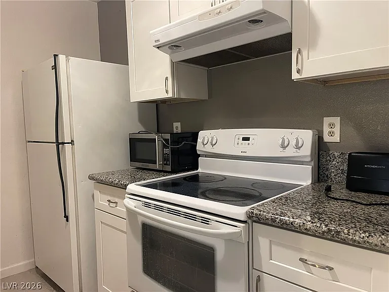 1361 E University Ave #105 — Photo 6
