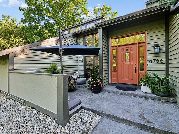 3rd image of 4766 Donegal Cliffs Dr