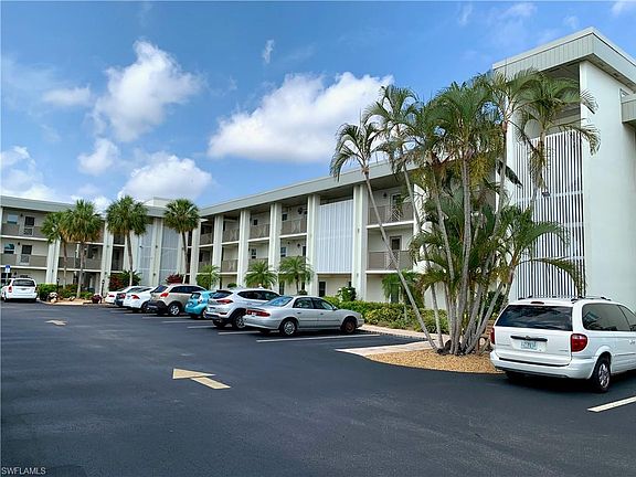3rd image of 6102 Augusta Dr APT 104