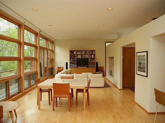 5th image of 5002 Wildwood Dr #31