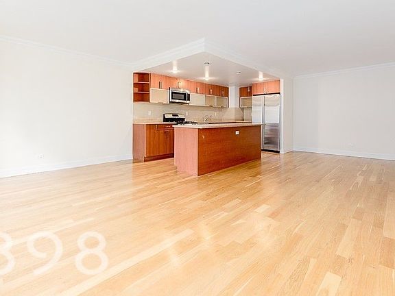 3rd image of 160 W 97th St Unit 12E
