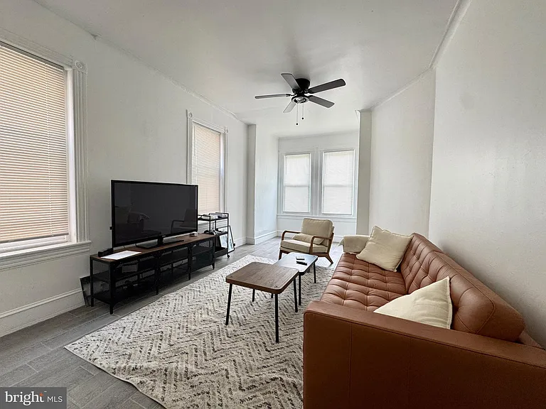 325 N Preston St #2 — Photo 9